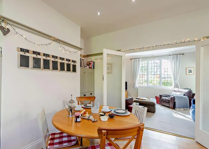 בית נופש 2 Bed In Oc-74981