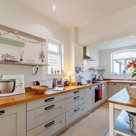 Holiday home 2 Bed In 74981